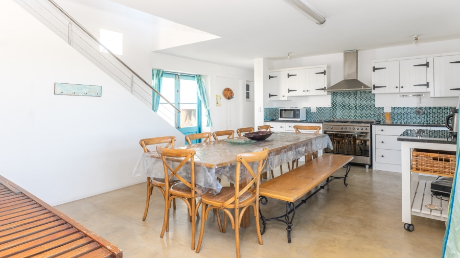 6 Bedroom Property for Sale in Struisbaai Western Cape